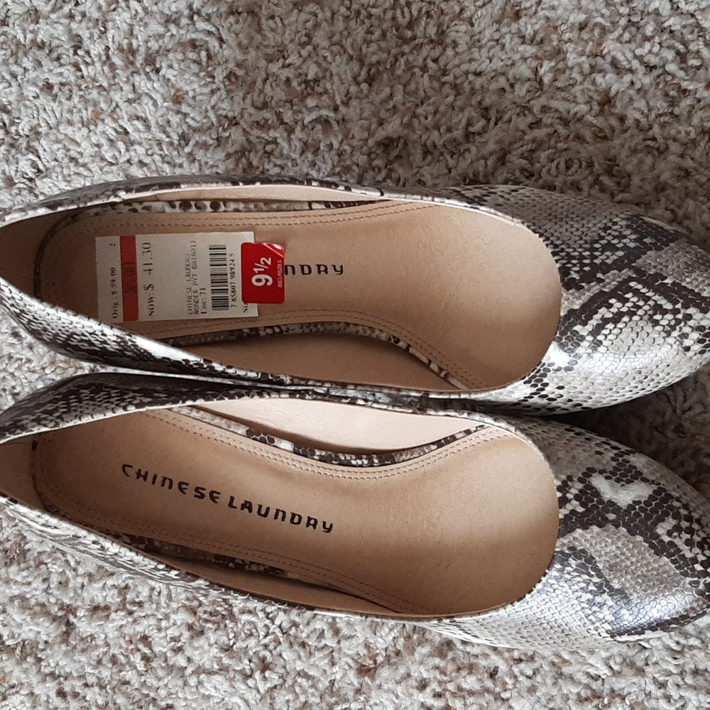 Womens shoes
